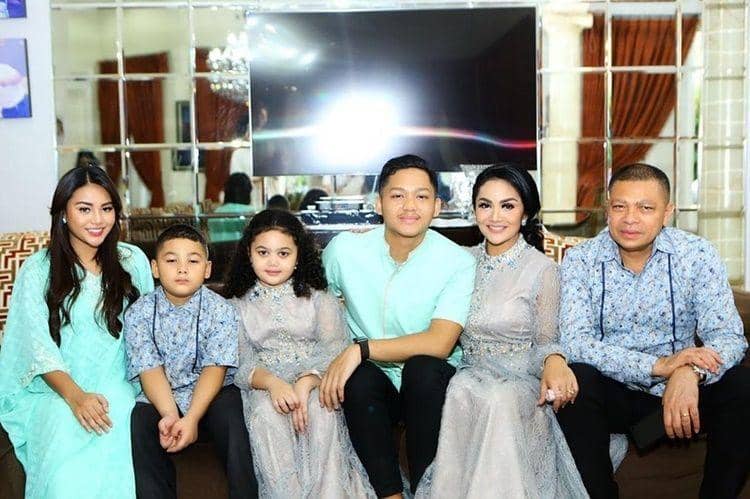 Instagram.com/krisdayantilemos