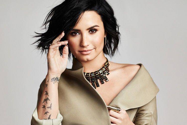 Pamer Foto Mesra, Demi Lovato Pacari Model Berondong!