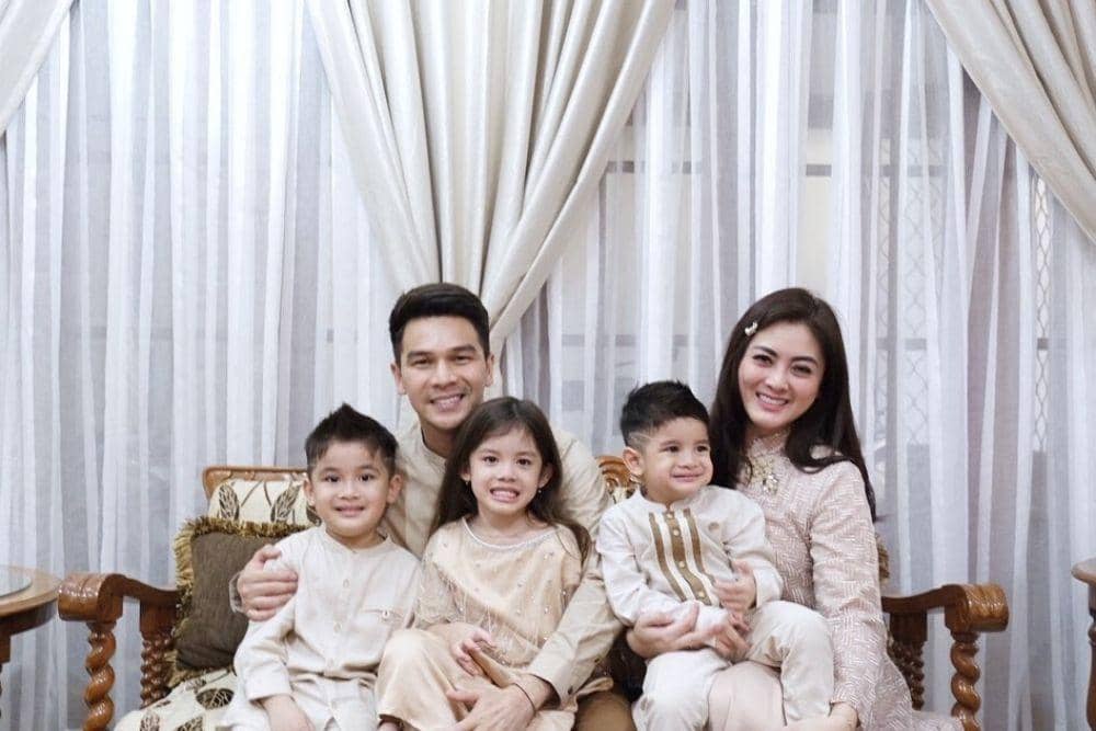 Instagram.com/@ijonkfrizzy