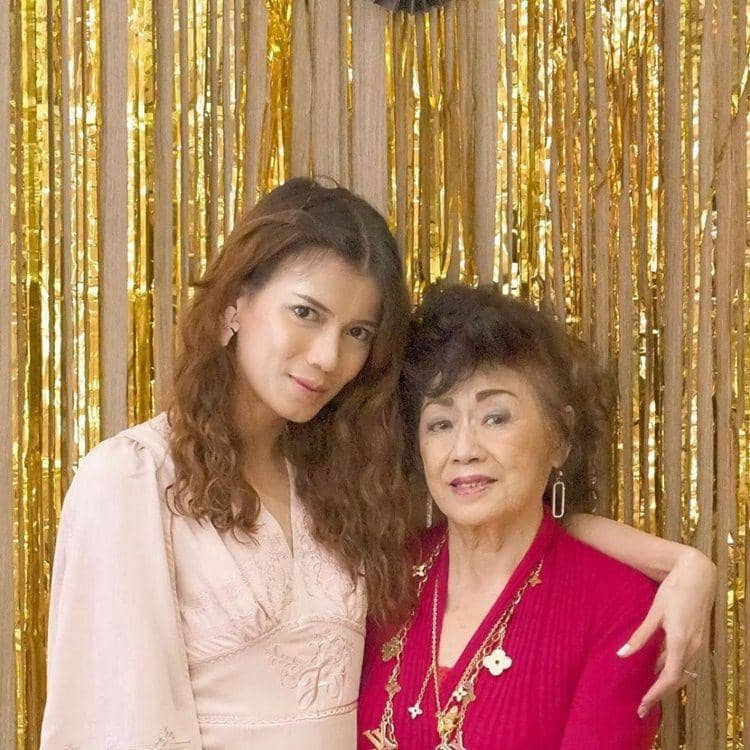 Instagram.com/sabrinachairunnisa_