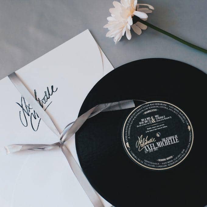 bridestory.com/ Joya Card