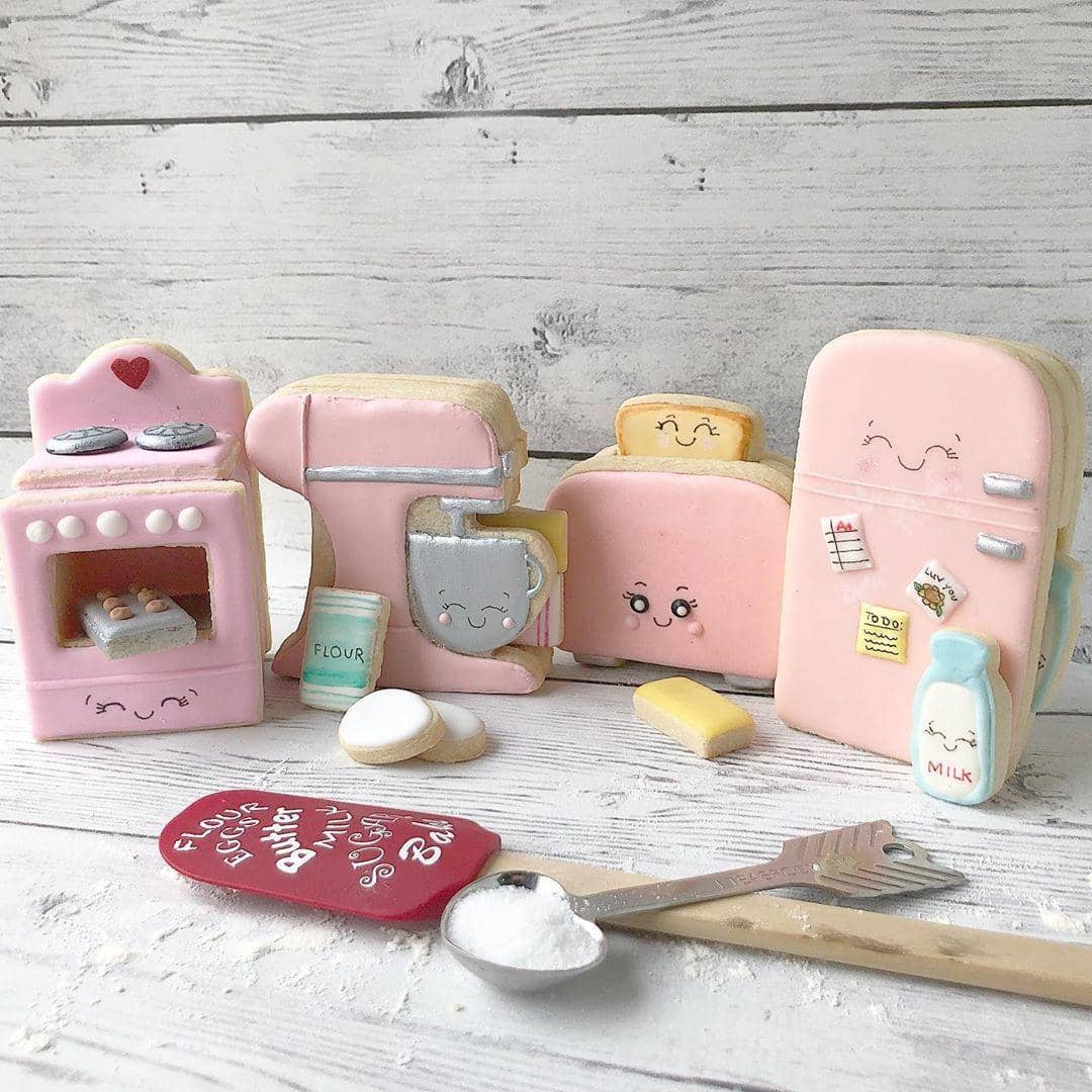 instagram.com/ sueofmunchkinmunchies