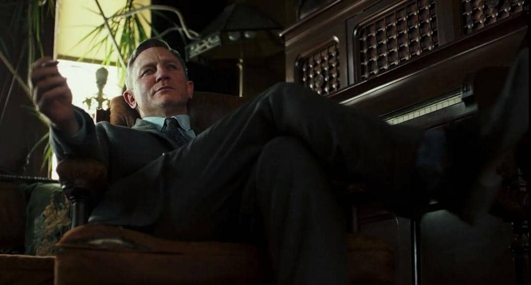 Popbela.com/Knives Out