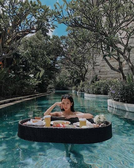 instagram.com/nazlaalifa