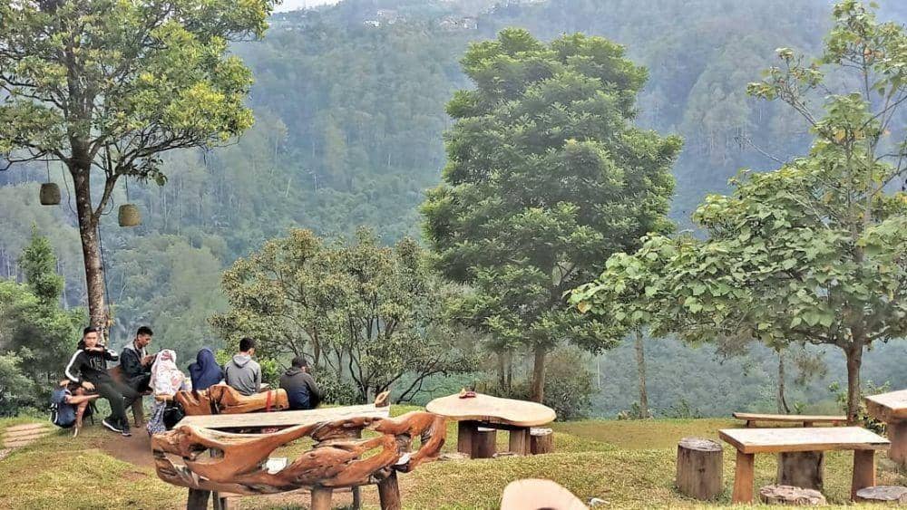 Instagram.com/annisanurpratiwii