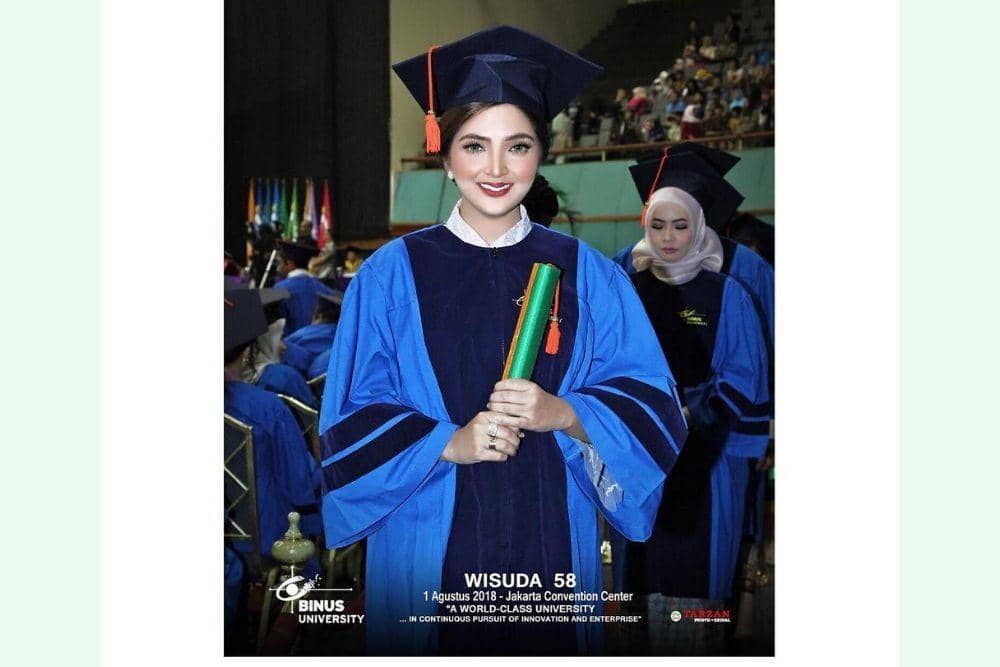 instagram.com/ashanty_ash