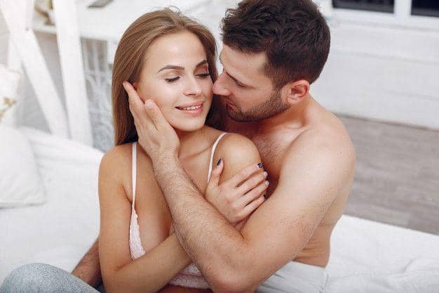 Chexiya Respublikasidagi Svinger partiyalari porno Porno uyqu uygondi