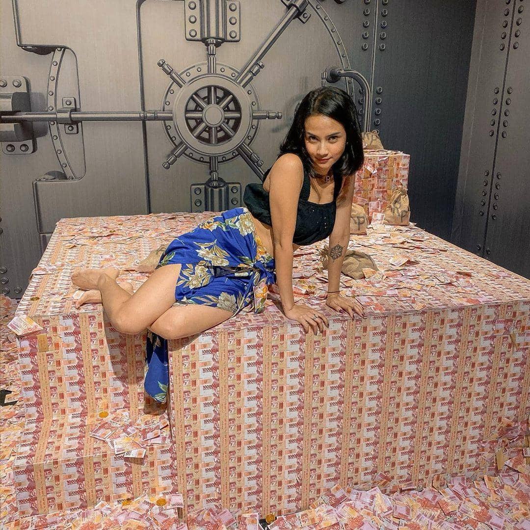 Instagram.com/vanessaangelofficial