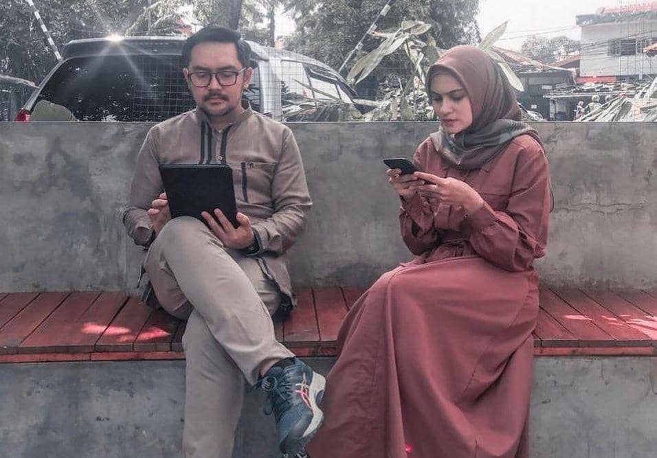 Instagram.com/zeezeeshahab