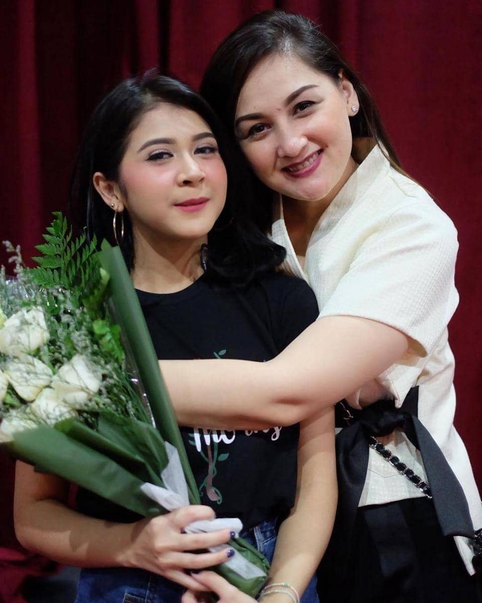 Instagram.com/monaratuliu