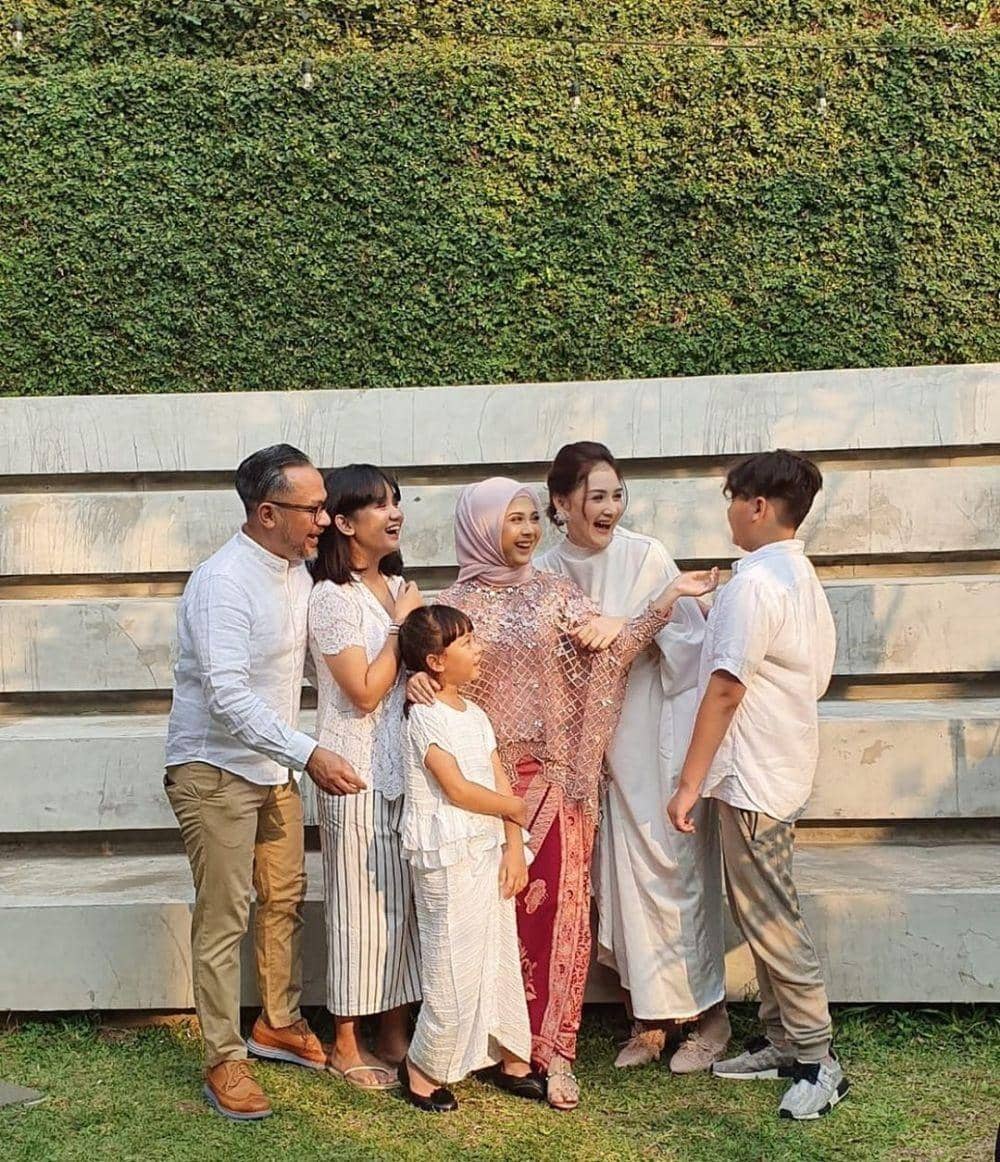 Instagram.com/monaratuliu