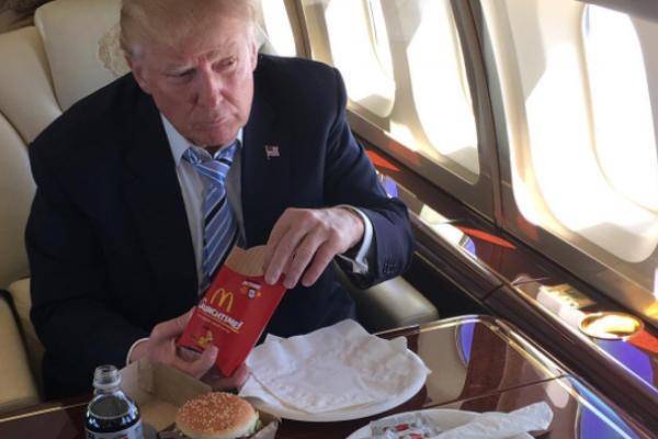 7 Kebiasaan Makan Aneh Donald Trump yang Bikin Geleng-Geleng Kepala