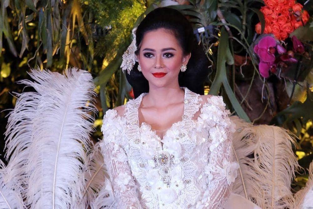 instagram.com/aurakasih