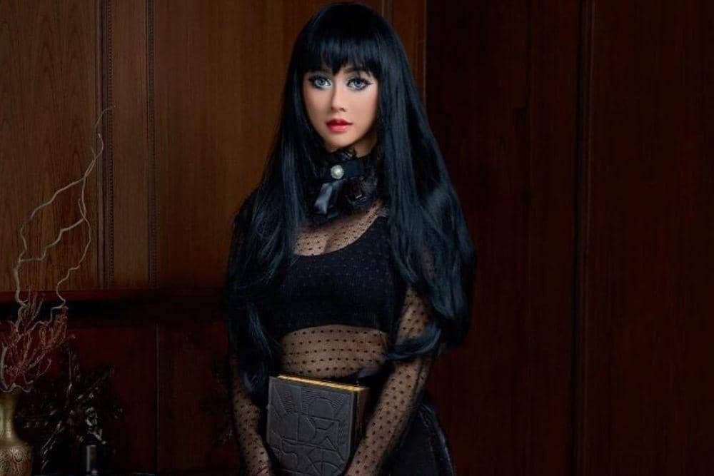 instagram.com/aurakasih