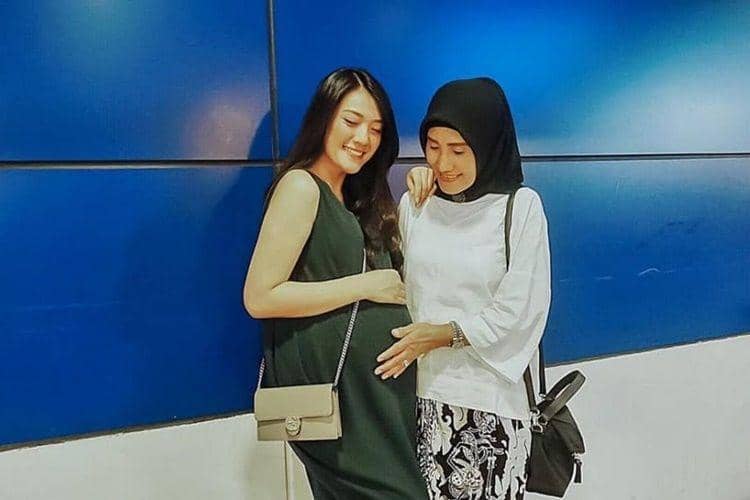 Instagram.com/ayuefrilda