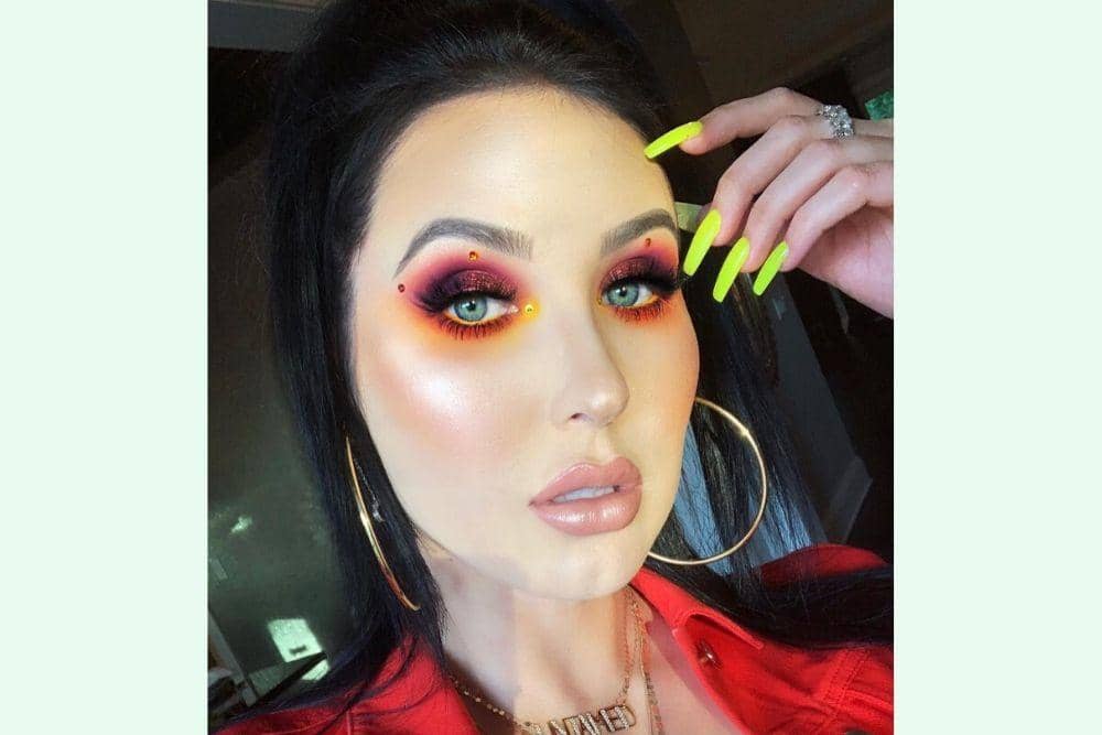 instagram.com/jaclynhill