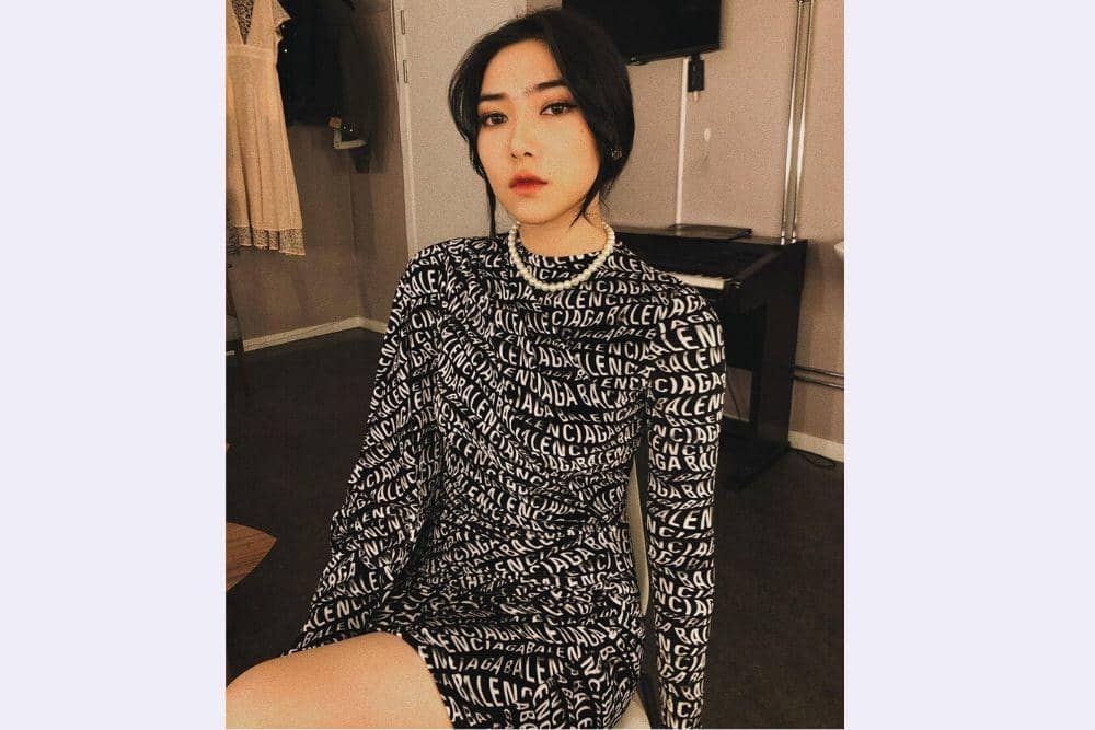 instagram.com/isyanasarasvati