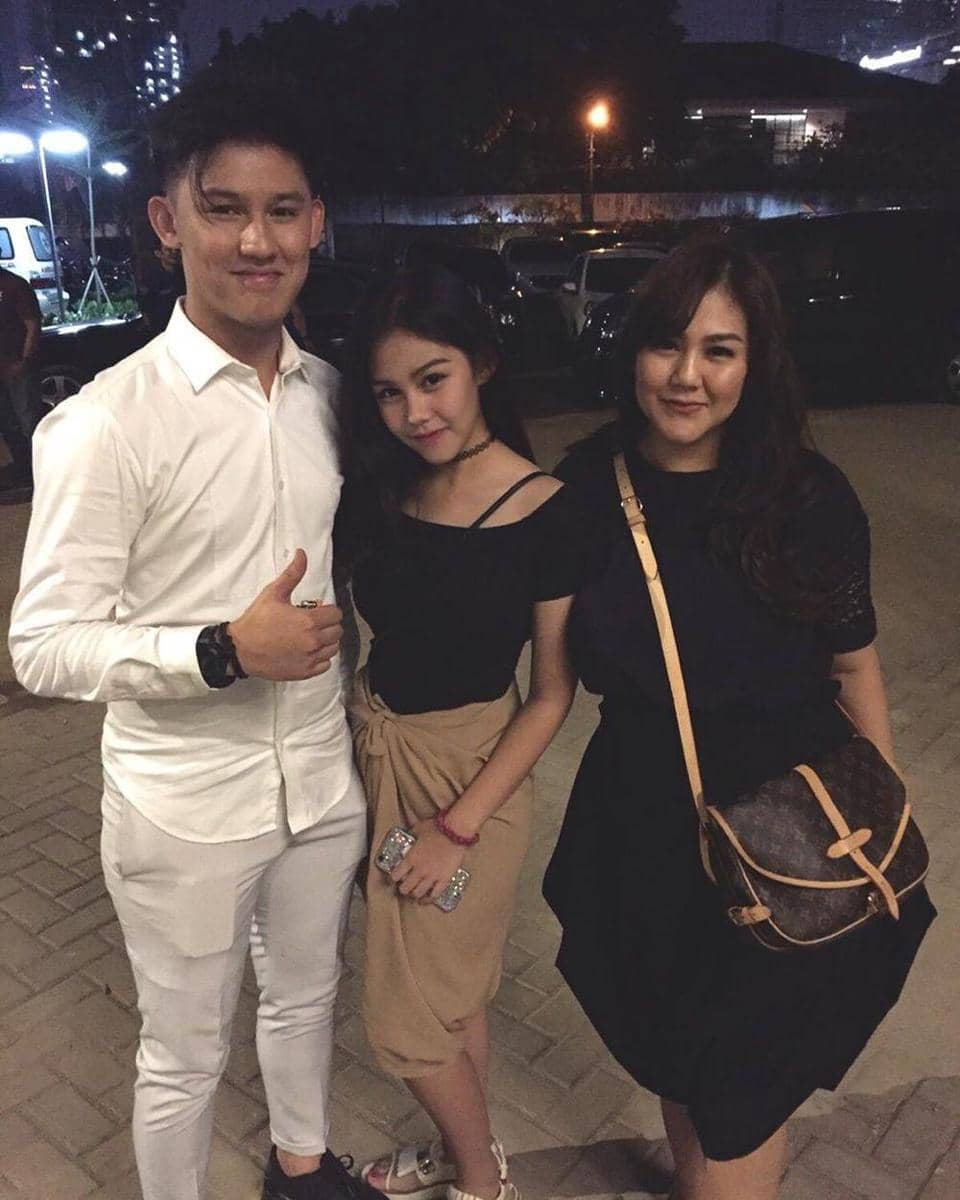 Instagram.com/vaneshaass