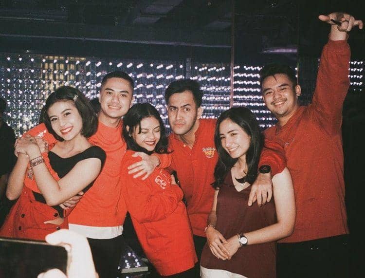 Instagram.com/awkarin