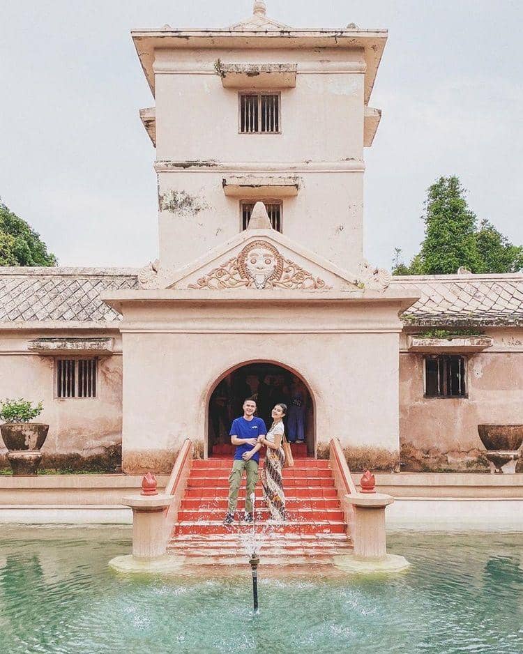 Instagram.com/awkarin