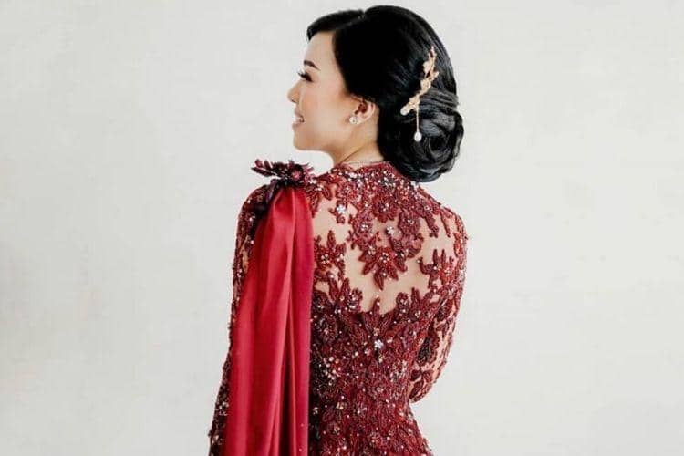 Instagram.com/mariarahajengverakebaya