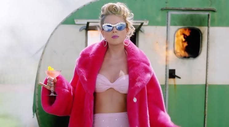 YouTube.com/Taylor Swift