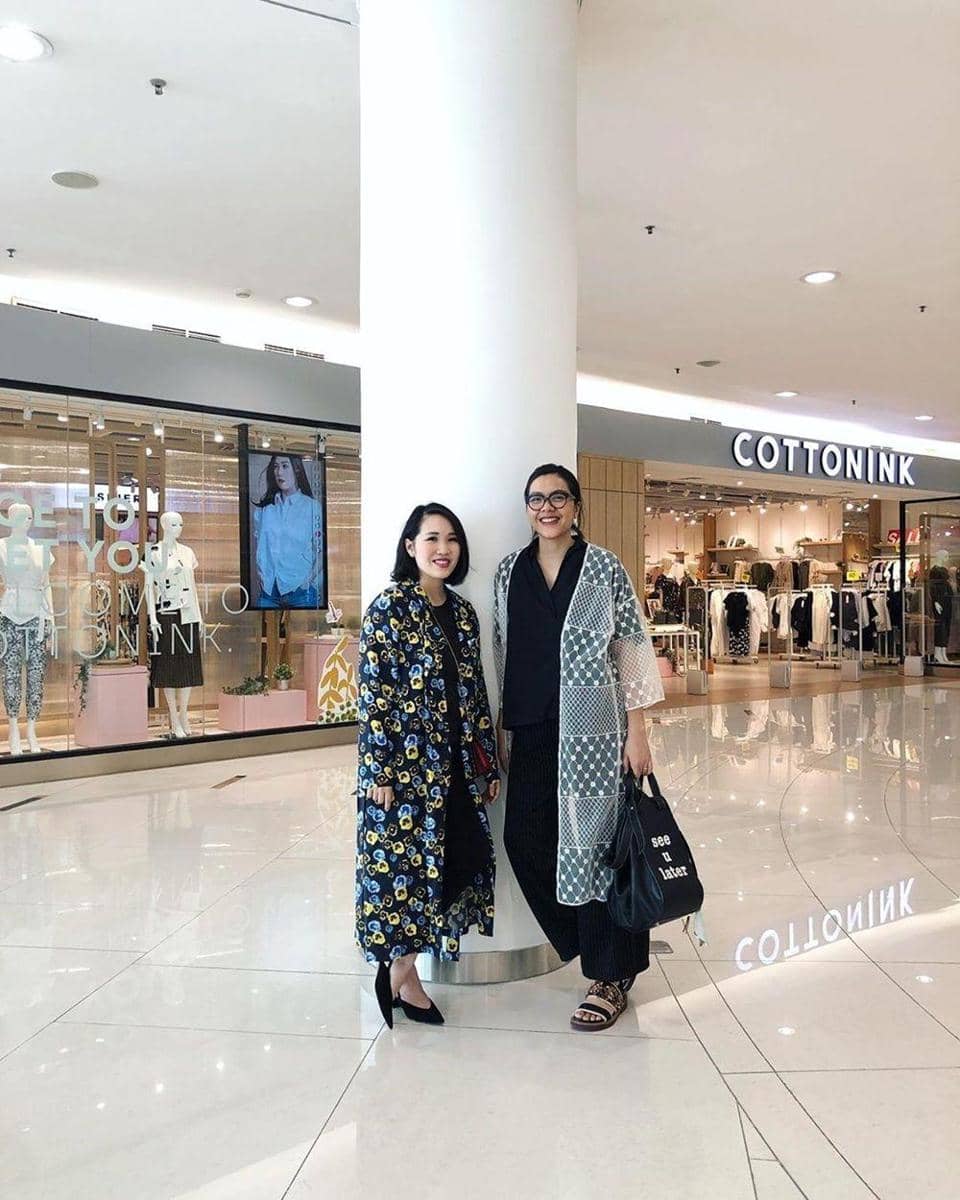 Instagram.com/carlinedarjanto