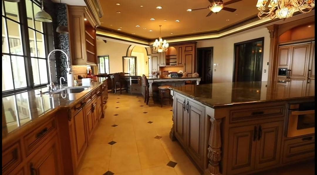 YouTube.com/Jeffree Star