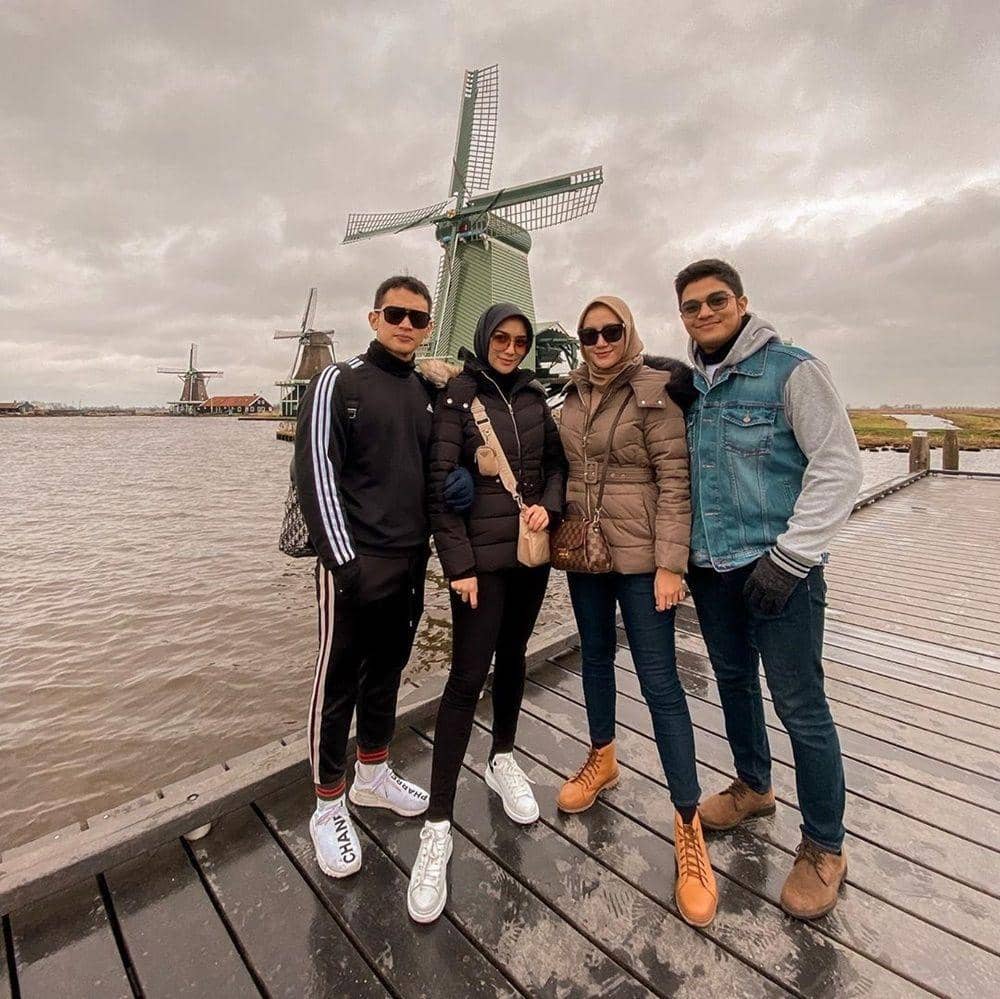 Instagram/ericaputrii