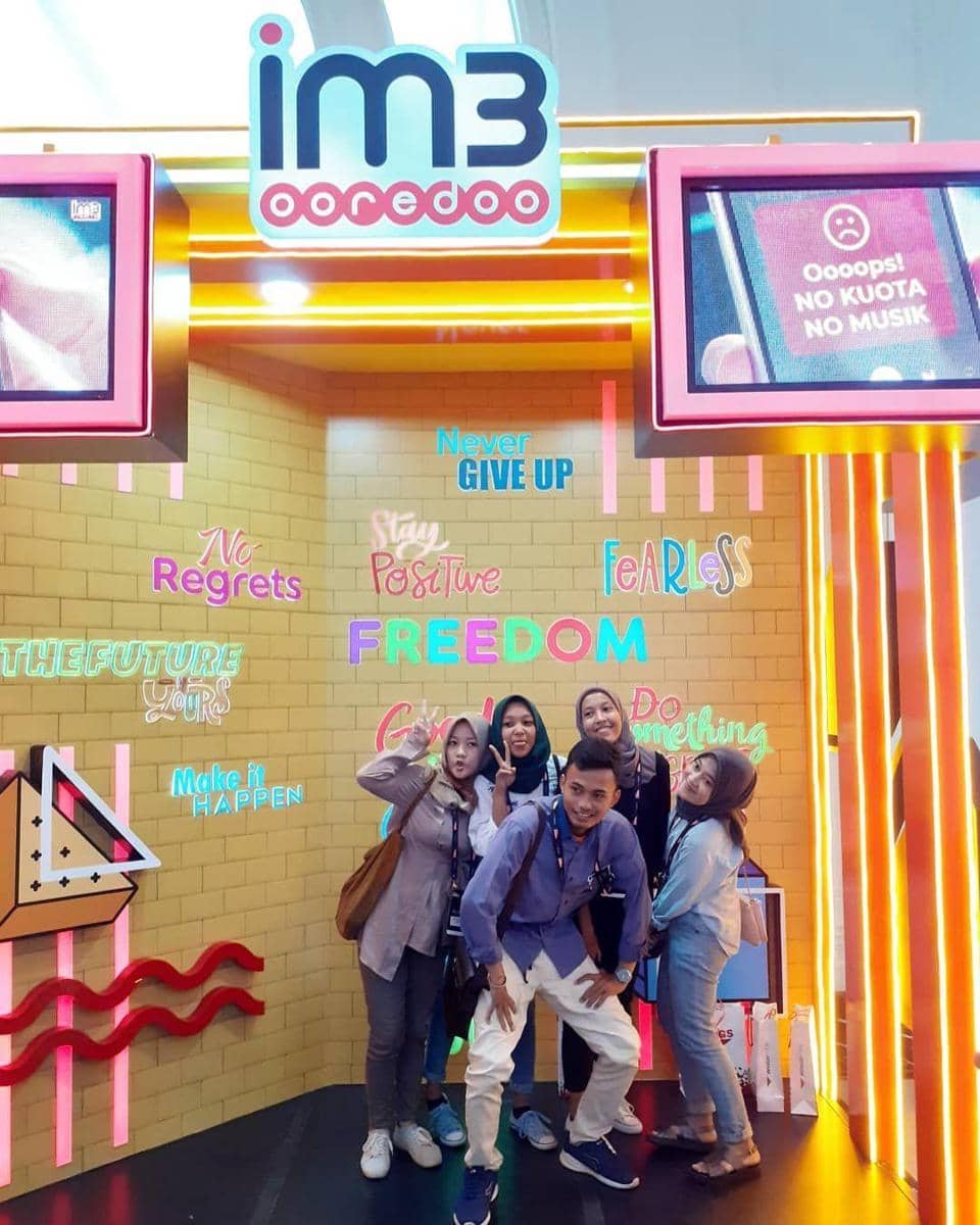 instagram.com/indonesia.millennial.summit