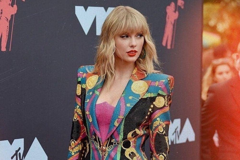 instagram.com/taylorswift