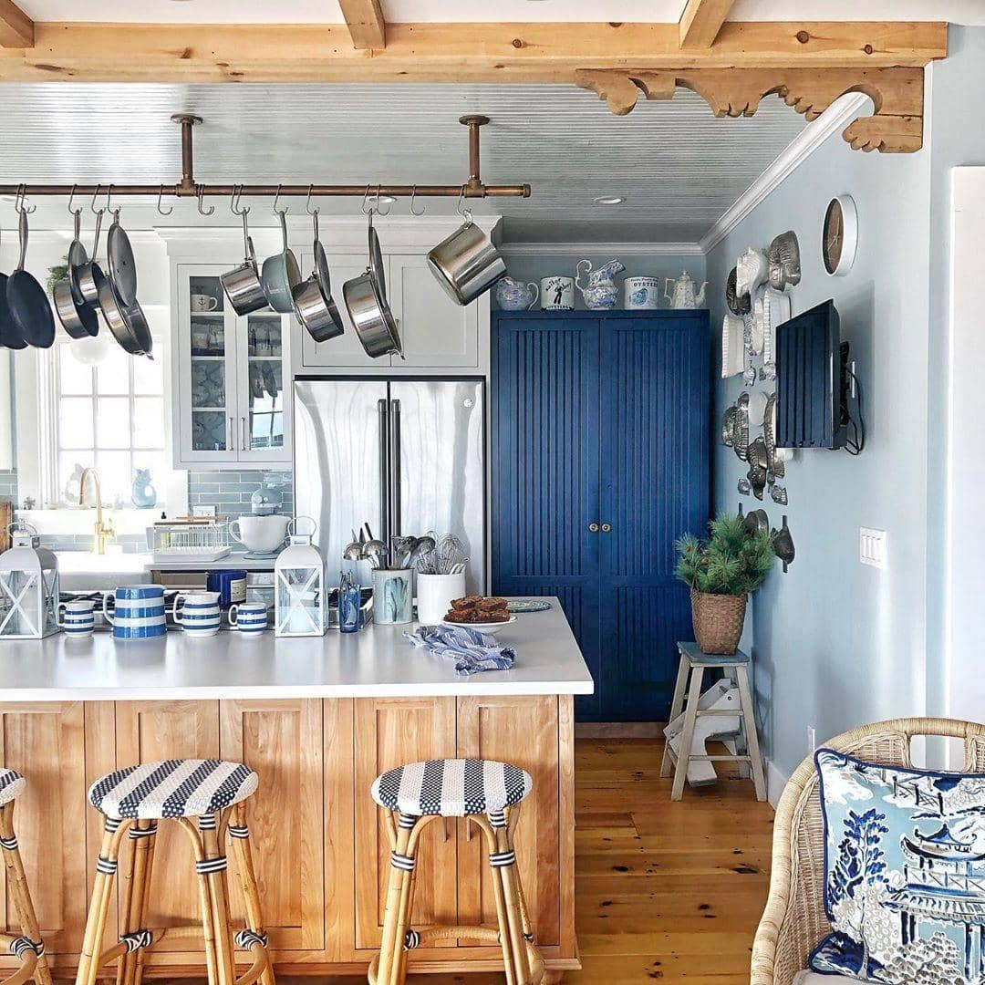 instagram / @mollyinmaine