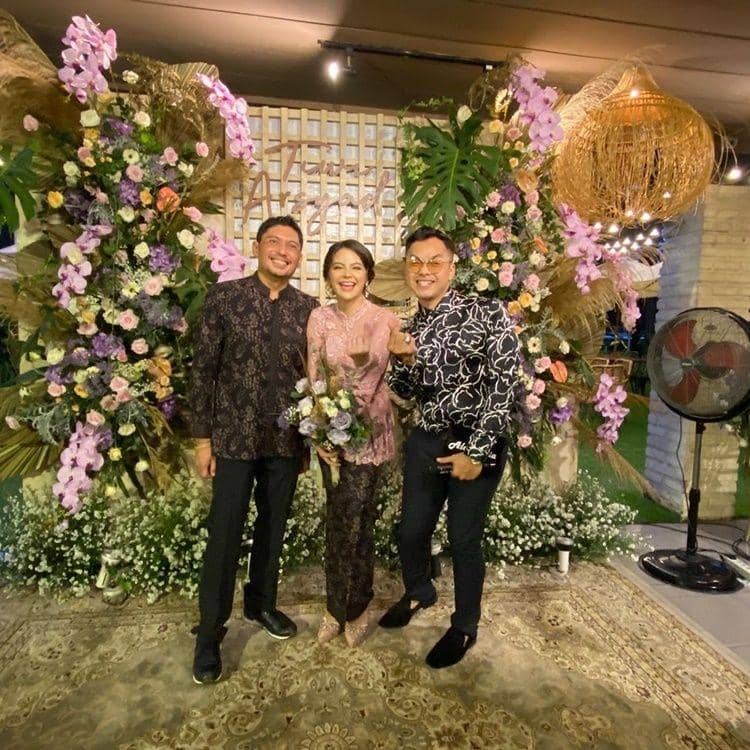 Instagram.com/ale_aulia