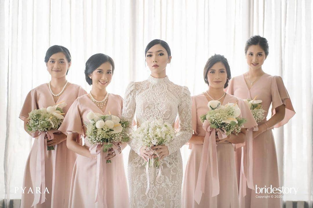 Instagram.com/thebridestory