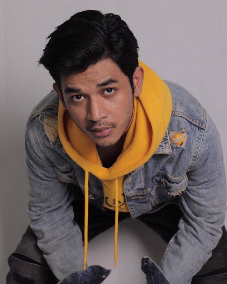 instagram.com/deboys13