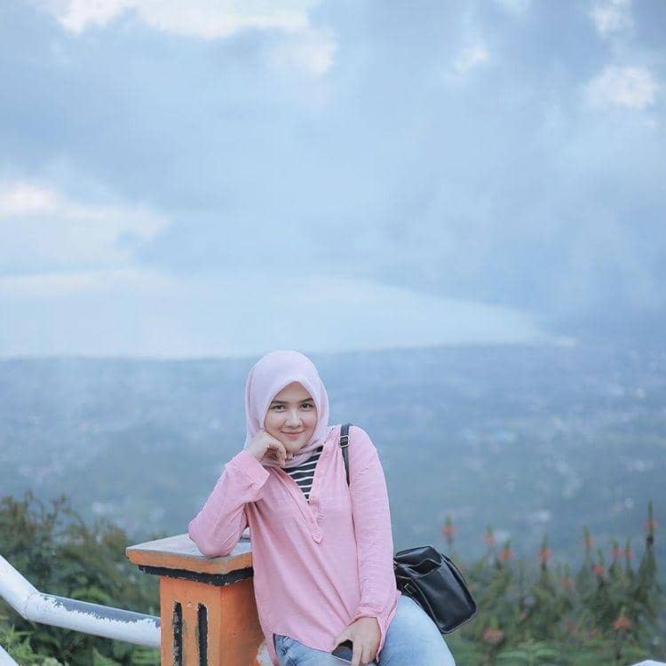 Instagram.com/unamaulina