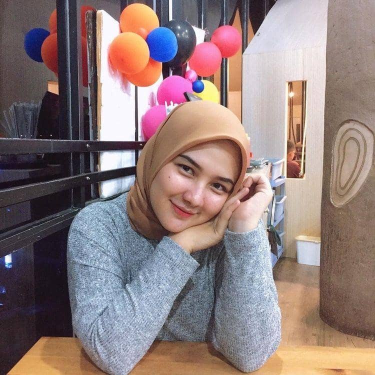 Instagram.com/unamaulina