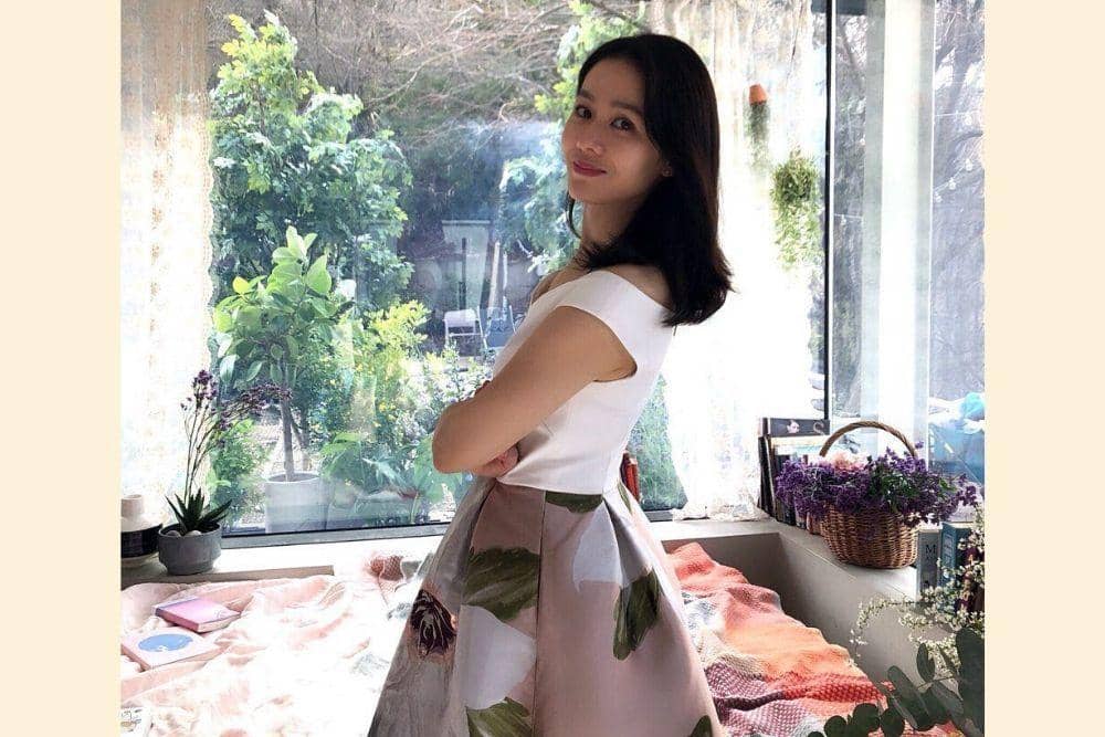 instagram.com/yejinhand