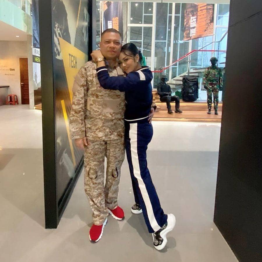 Instagram.com/krisdayantilemos