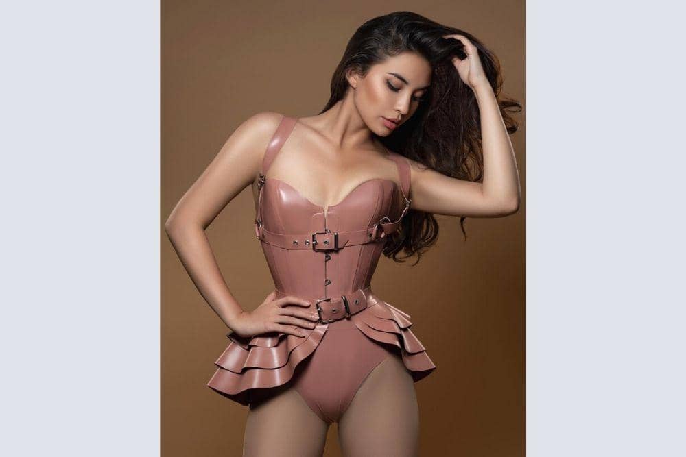 instagram.com/manodelia