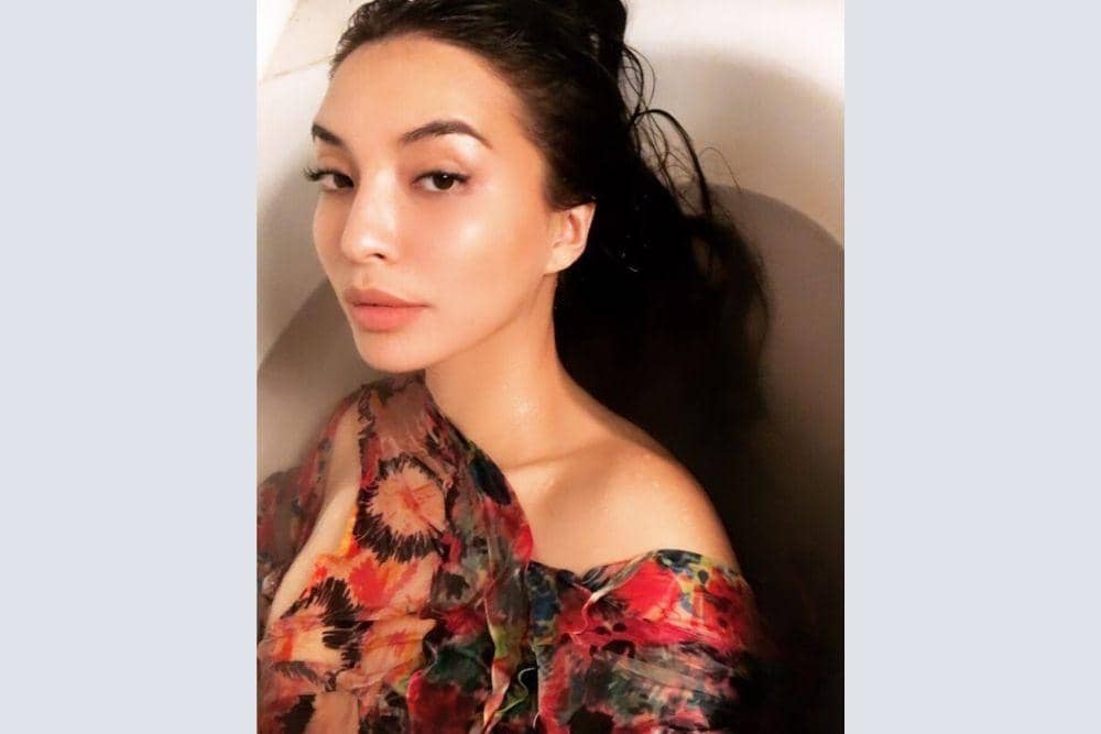 instagram.com/manodelia