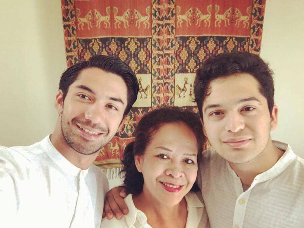 instagram.com/officialpilarez