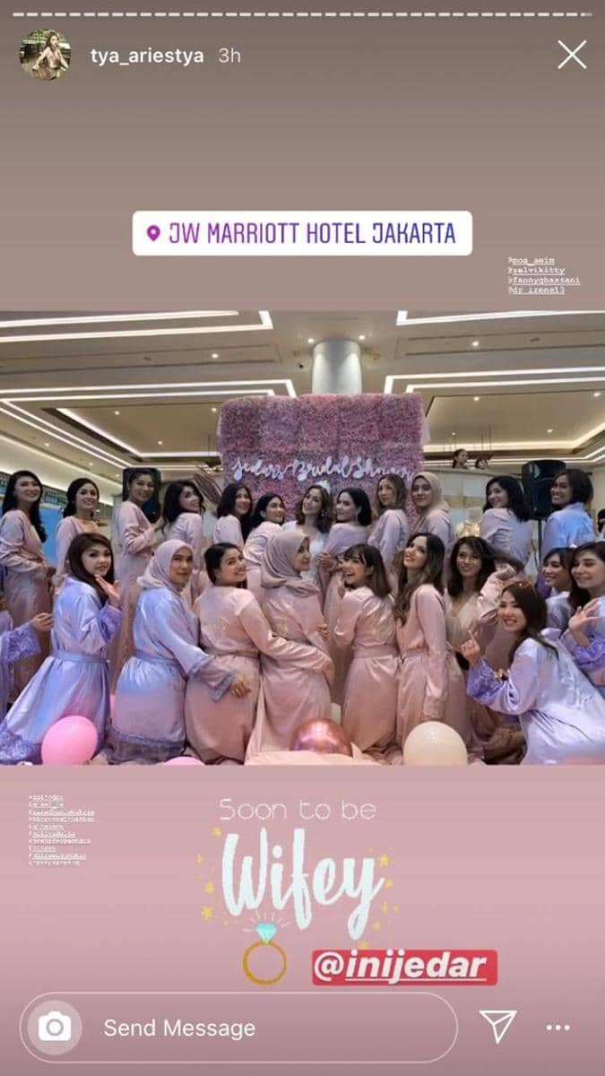 Instagram.com/tya_ariestya