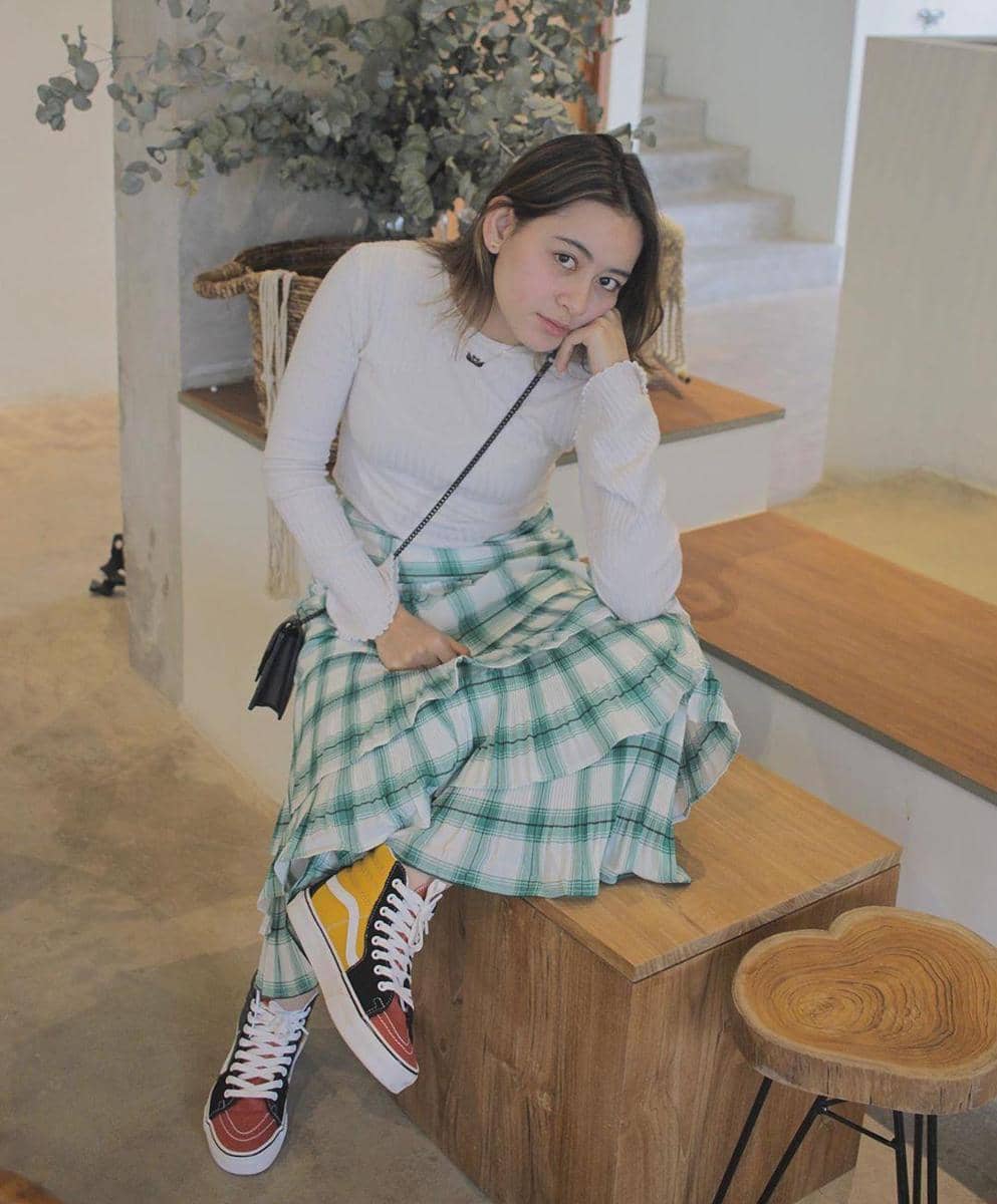 Instagram.com/laura_theux