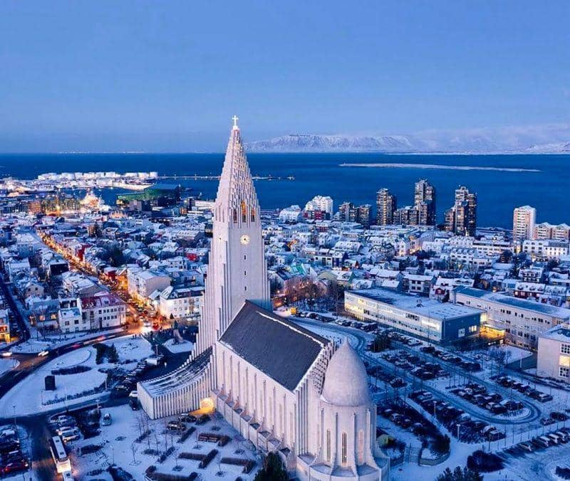 instagram.com/iceland