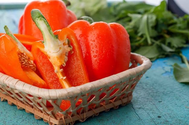 freepik.com/ myfoodie