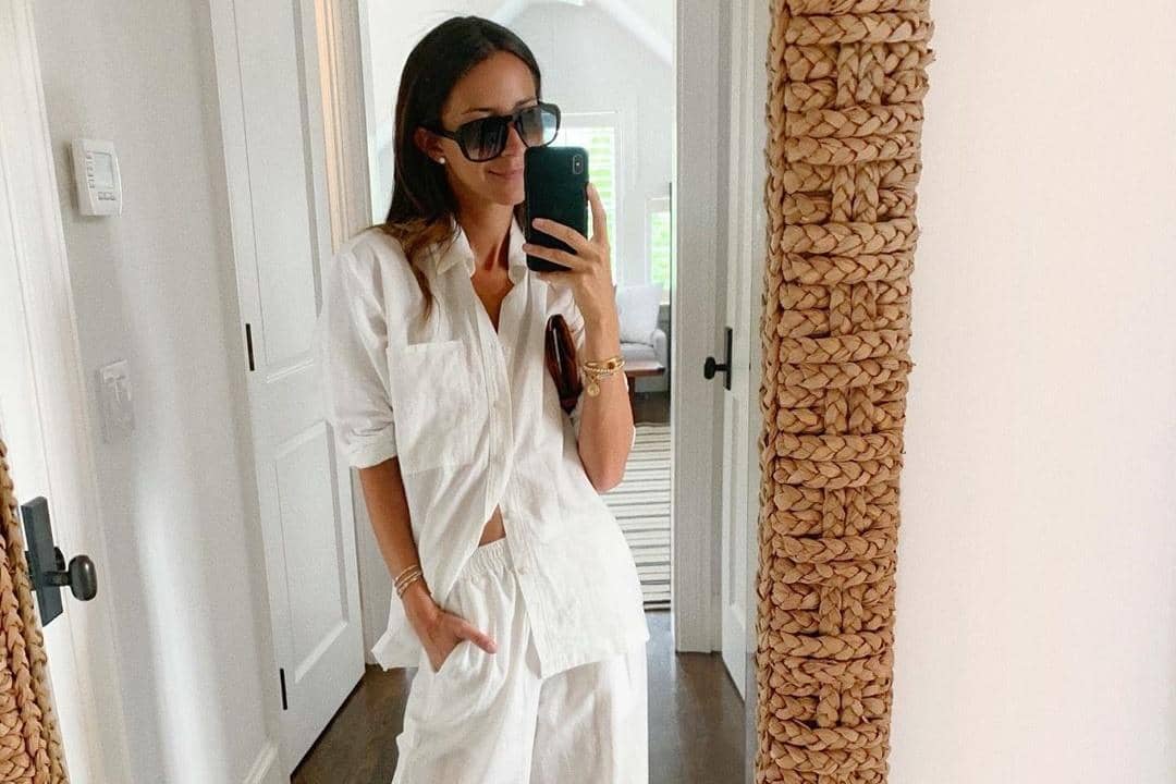 Instagram.com/ariellecharnas