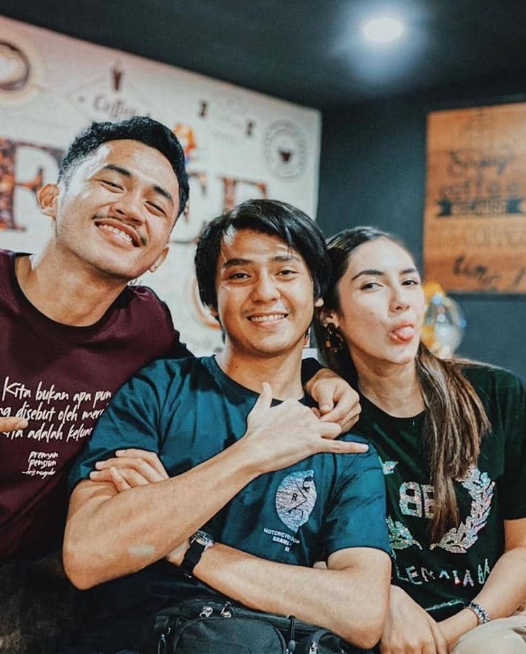 Instagram.com/arbaniyasiz