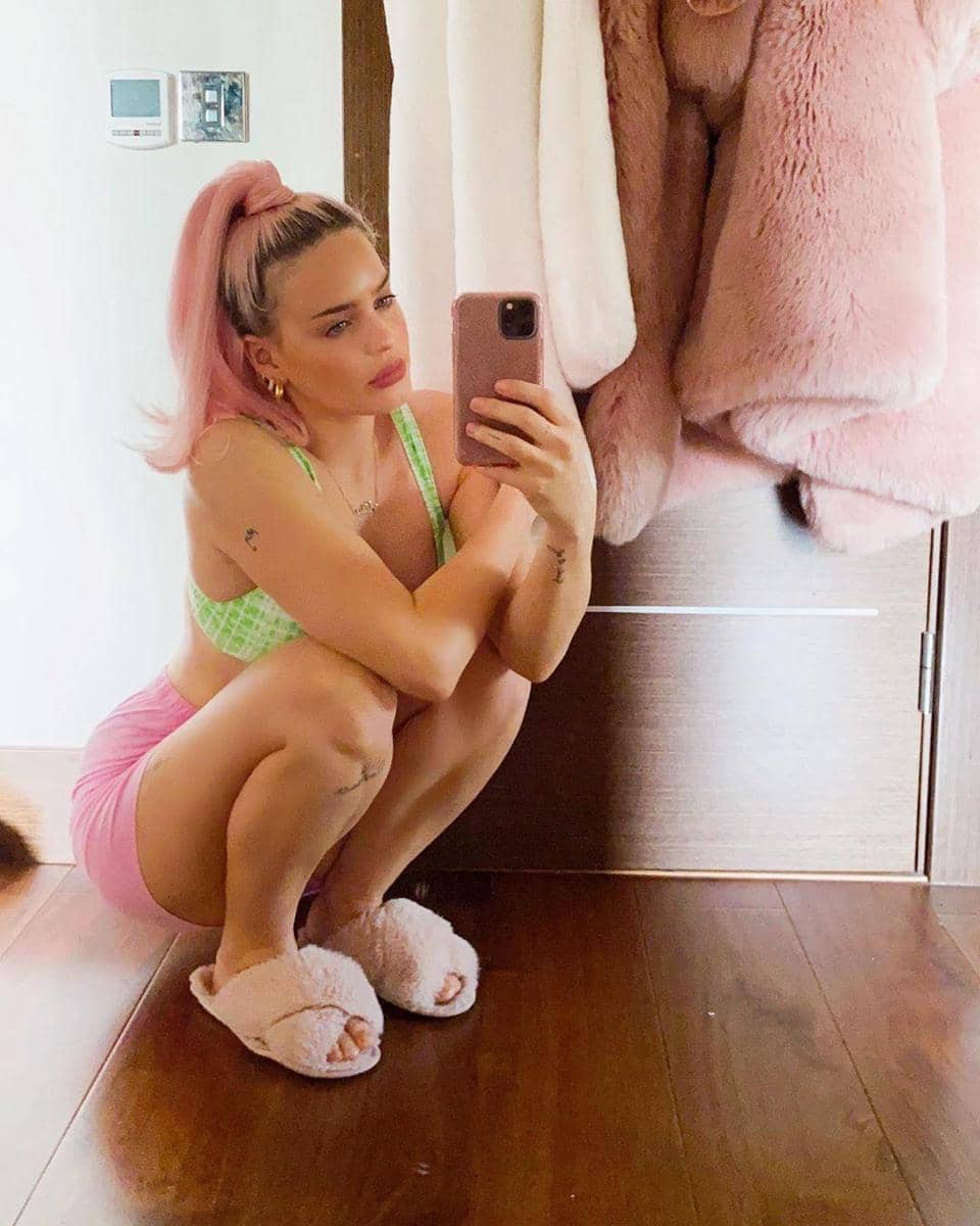 Instagram.com/@annemarie