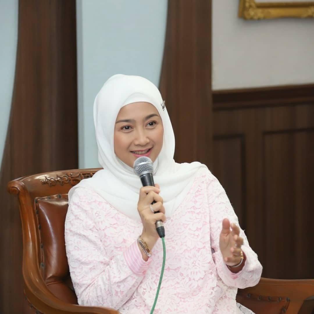 Instagram.com/desyratnasarifans